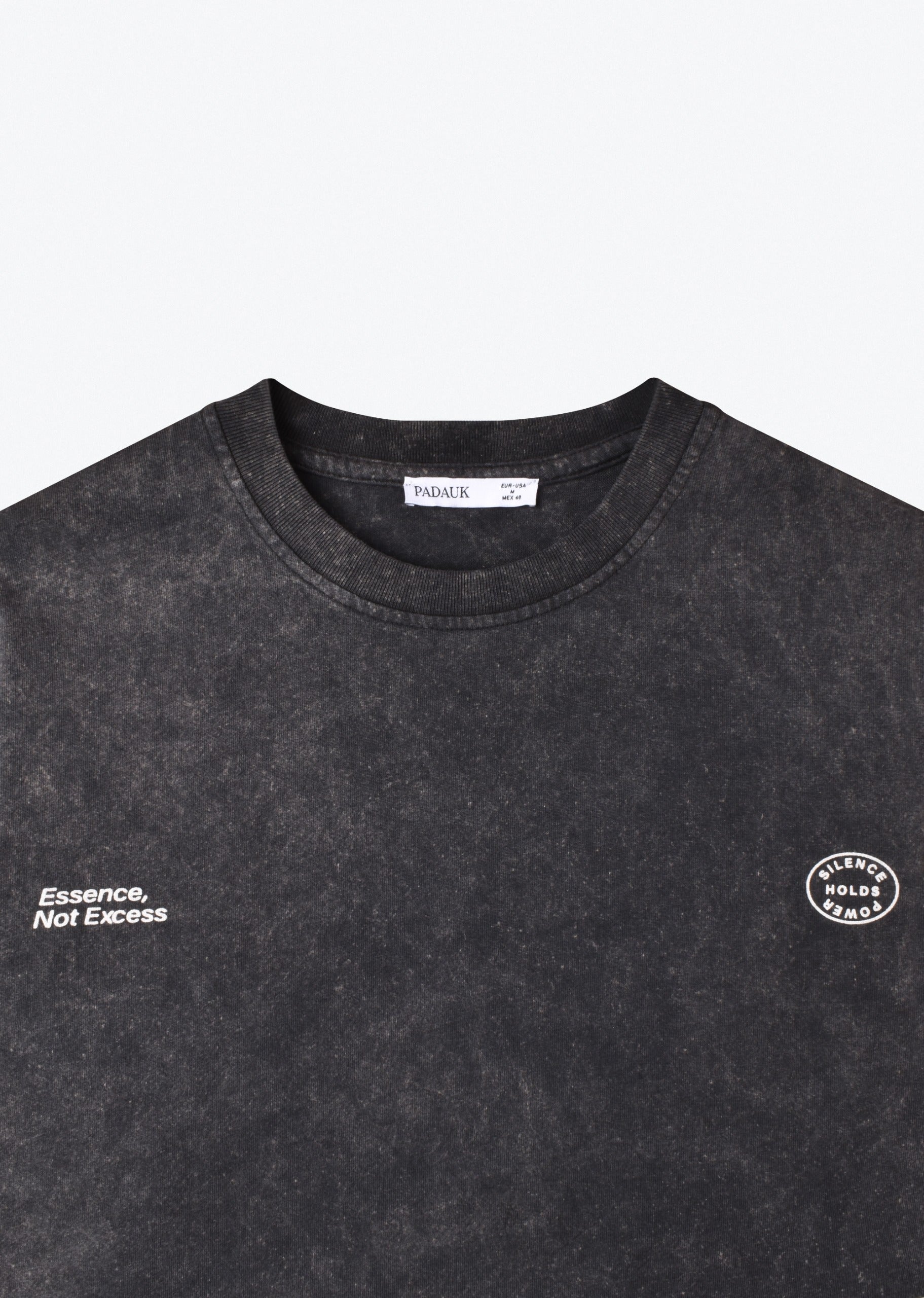 T-Shirt Premium Oversize Washed Noir « Quiet Conquers All » – Coton Épais