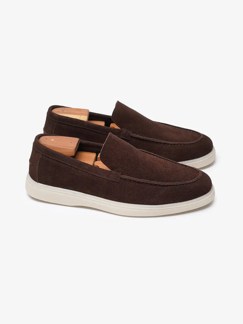 Mocassin Signature en Daim Marron – Édition Premium