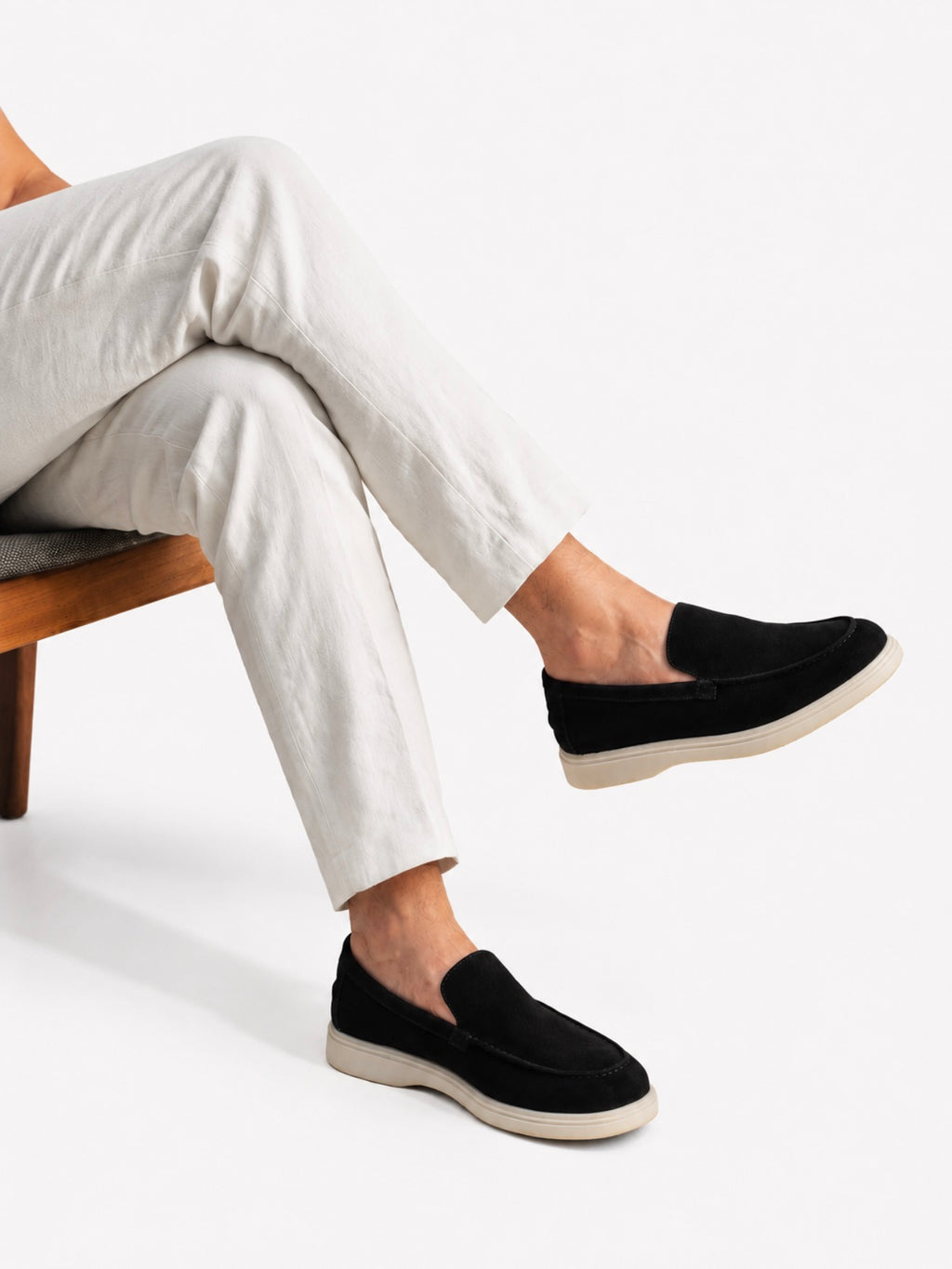 Mocassin Signature en Daim Noir – Édition Premium